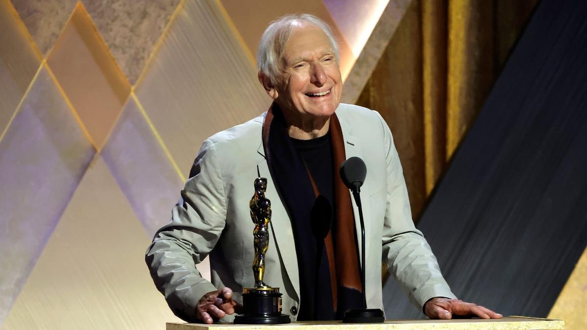 Peter Weir to receive Lifetime Achievement Award at Venice Film Fest