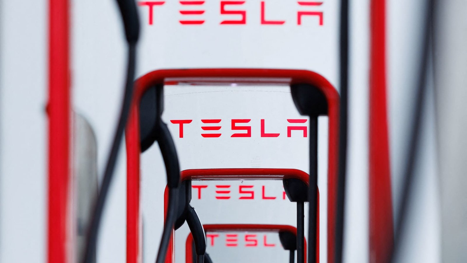 Tesla (TSLA) shares rally after better-than-expected deliveries report