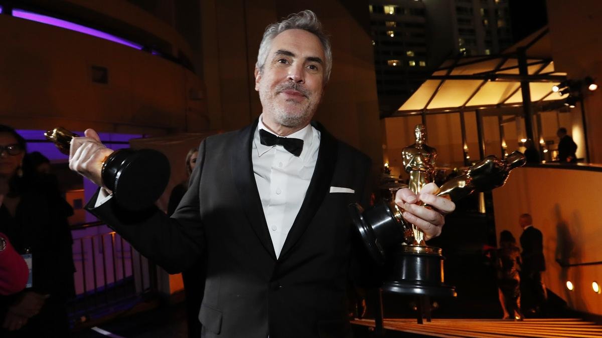 Alfonso Cuaron to obtain lifetime achievement award at Locarno Movie Competition