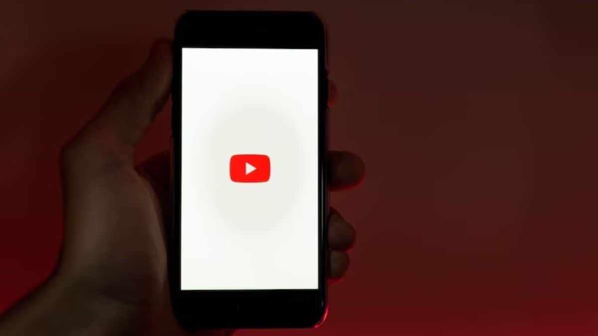 YouTube for Android Reportedly Testing Customized Thumbnails for Playlists Created by Customers
