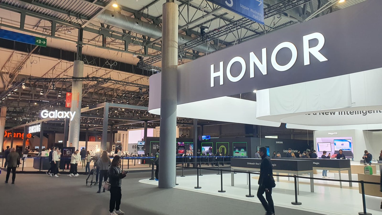 Honor declares AI assistant because it seems to be to get forward of Apple in China