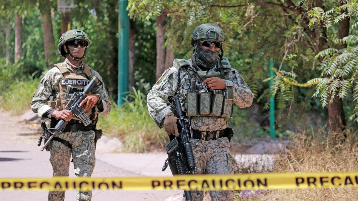 Mexican President blames the U.S. for bloodshed in Sinaloa as cartel violence surges