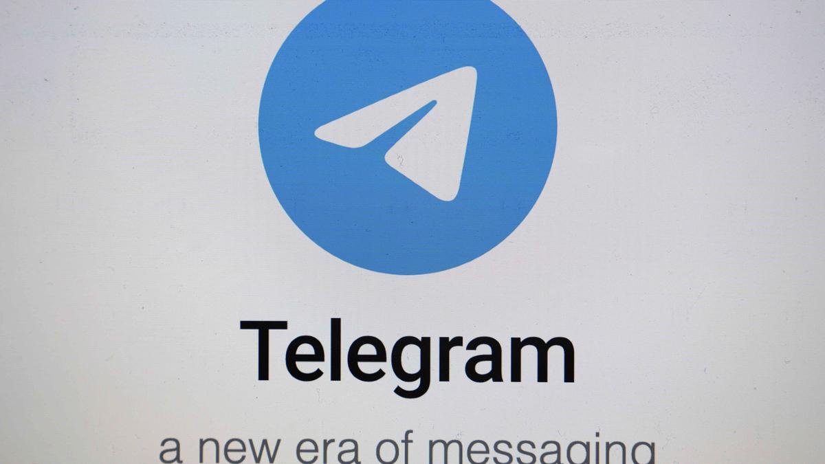 Ukraine bans Telegram messenger app on State-issued units amid Russian safety risk