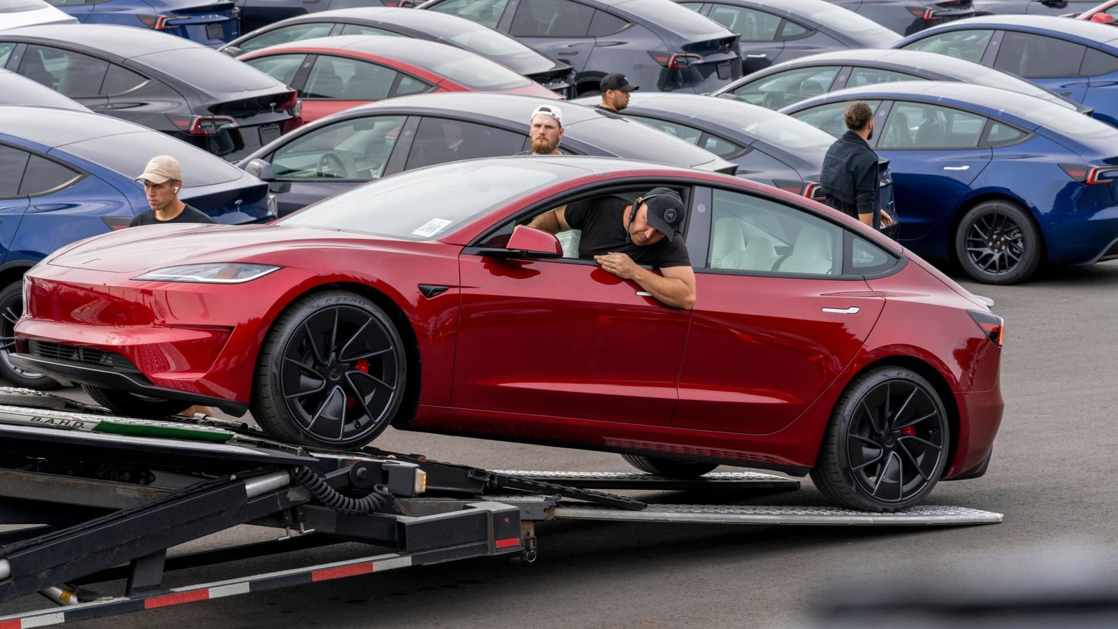 Tesla (TSLA) Q3 2024 automobile supply and manufacturing numbers