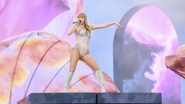 Taylor Swift followers priced out of lodging after lodge, Airbnb prices spike 10 occasions increased