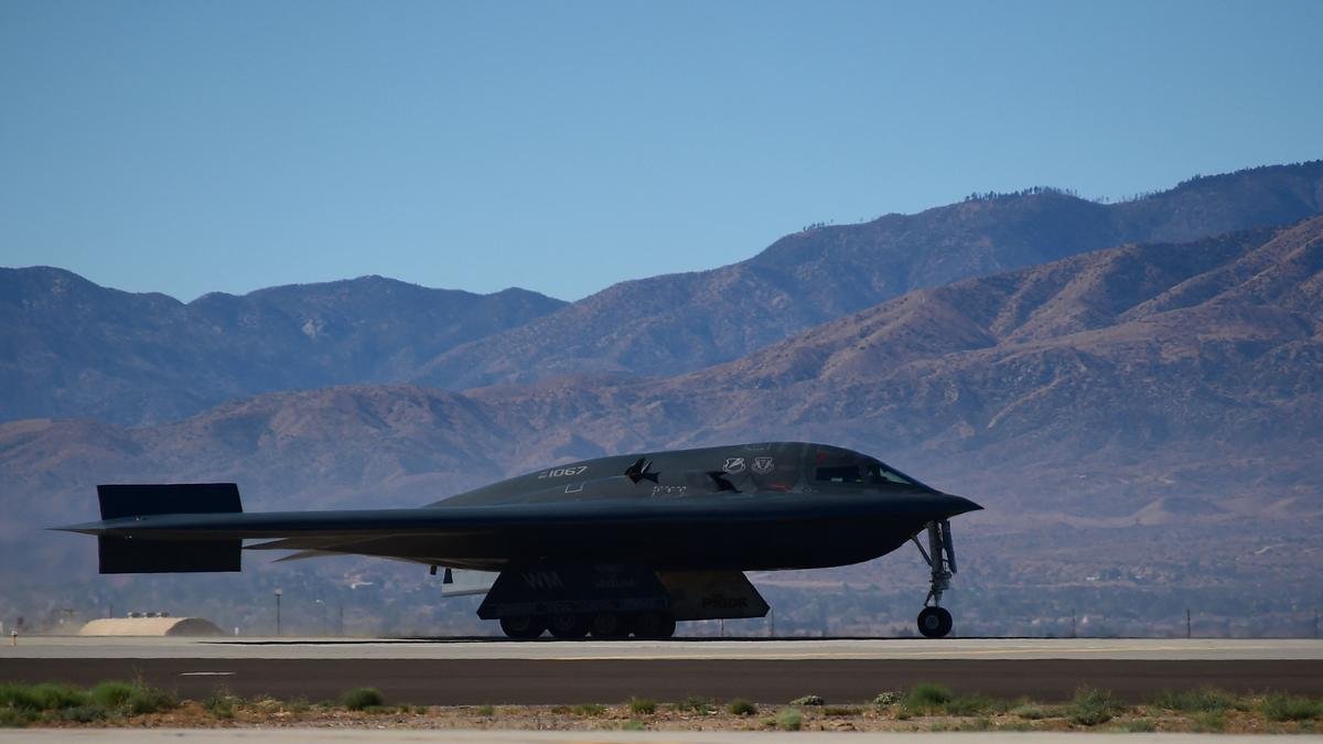 US long-range B-2 stealth bombers goal underground bunkers of Yemen’s Houthi rebels